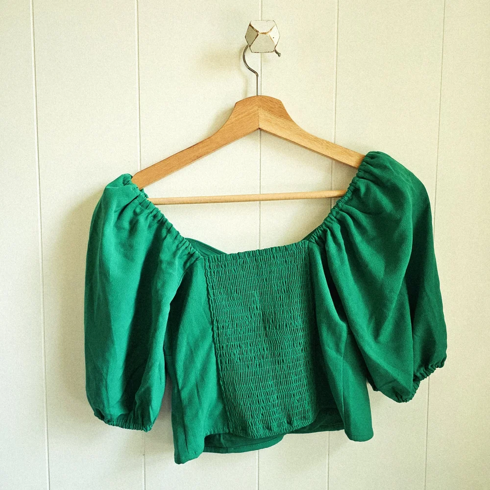 ☆ A&F Kelly Green Sweetheart Top